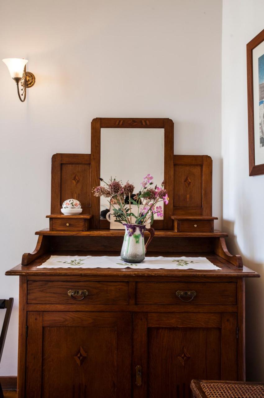 Nostos Guesthouse Kýthira エクステリア 写真